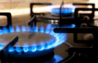 Gli Stati Uniti pensano di vietare i fornelli a gas in cucina, troppo inquinamento