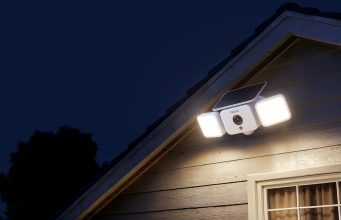 Reolink Solar Floodlight: sicurezza outdoor 2K con pannello solare e fari da 1000 lumen