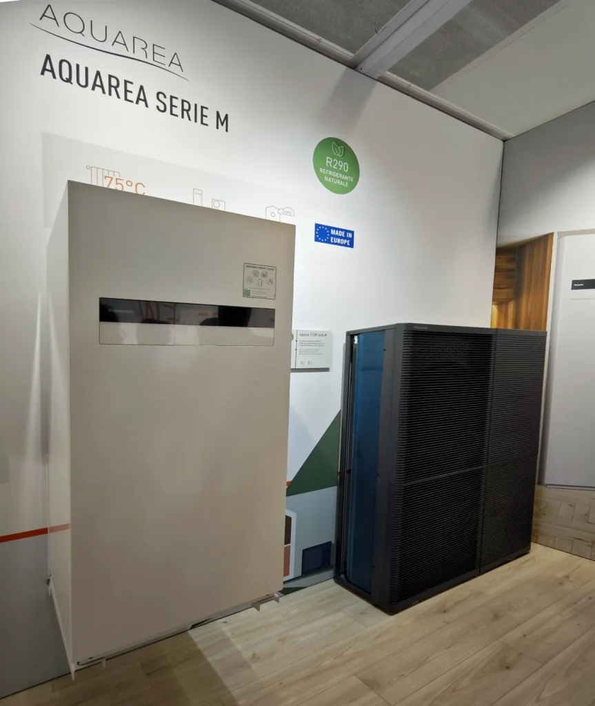 Le pompe di calore della serie Aquarea di Panasonic raggiungono temperature in mandata dell'acqua calda fino a 75°C, grazie all'utilizzo del gas R290.