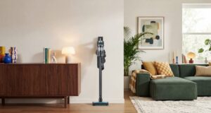 Samsung presenta le nuove scope senza filo Jet 95S e Jet 85S: più potenza e funzioni automatiche Samsung Jet 95S e Jet 85S scope elettriche senza filo con accessori e sistema di filtrazione HEPA