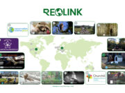 Reolink punta sulla sicurezza sostenibile: telecamere per un pianeta più verde nella Giornata della Terra Telecamera di sicurezza solare Reolink installata all’esterno per monitoraggio autonomo senza rete elettrica