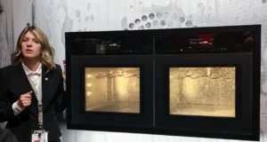 Miele: il forno si pulisce da solo (con acqua e detergente!) Miele a EuroCucine 2026 ha mostrato i forni che si puliscono da soli con la funzione HydroClean.