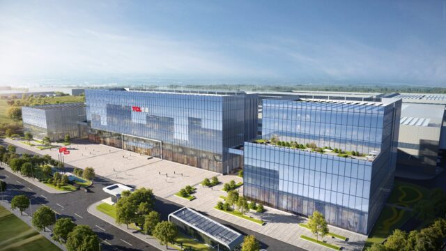 Stabilimento TCL di Guangzhou per la produzione automatizzata di climatizzatori Linea di produzione automatizzata TCL nella smart factory di Guangzhou con robot industriali e sistemi basati su intelligenza artificiale