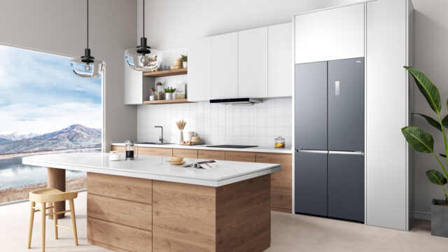 TCL Free Built-in a IFA 2026 Frigorifero TCL Free Built-in integrato a filo nei mobili della cucina