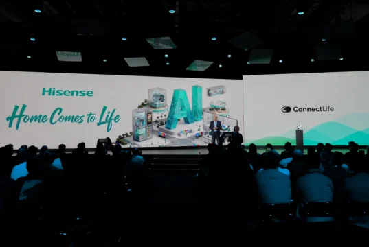 Hisense, il climatizzatore AI segue le persone e tiene conto anche dei costi dell’energia Presentazione Hisense AI Companion e ConnectLife a IFA 2026