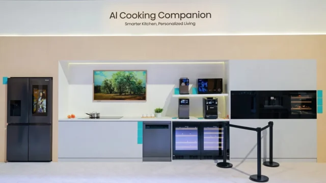 Hisense_AI_Cooking_Companion_a_IFA_2026 Frigorifero Hisense con display integrato nell'area AI Cooking Companion a IFA 2026