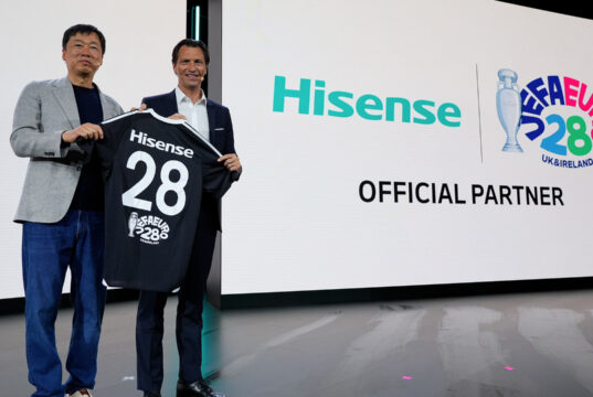 Smart home Hisense: a IFA 2026 arrivano V AIOS e nuovi elettrodomestici con AI Hisense partner ufficiale di UEFA EURO 2028
