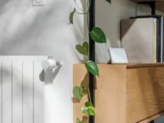 Netatmo rinnova termostato e valvole smart: arrivano Thermo Hub, Zigbee e Matter Netatmo Termostato ORIGINAL con valvola termostatica intelligente installata sul radiatore